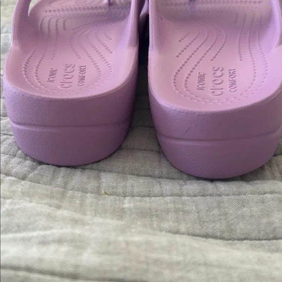 NWT CROCS Women's Lavender Sandals size 9 - Picture 5 of 6